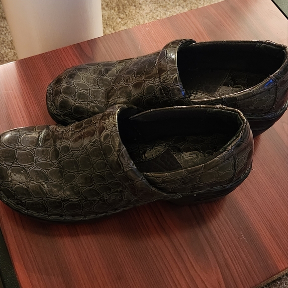 BOC Born Concepts 7M USA/38 EU Gray Croc pattern leather professional shoes EUC - Picture 6 of 12